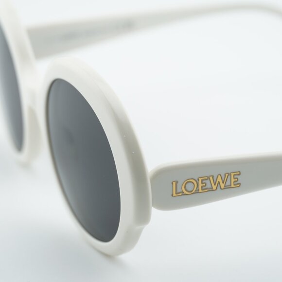 Loewe LW40135I 25A Sunglasses Ivory Round Frame, Smoke Lenses main image 8